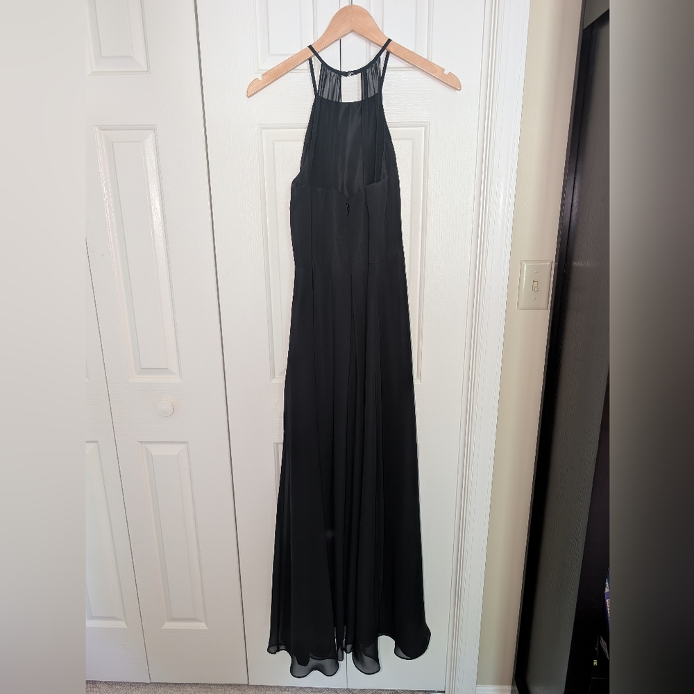 Elegant Black Halter Maxi Dress - Picture 9 of 10